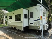 2005 Keystone Sydney Outback Edition 33ft 5th Wheeler.