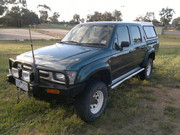 Toyota Hilux (4x4) (1999) Dual Cab PUp 5 SP Manual 4x4 (3L - Diesel)